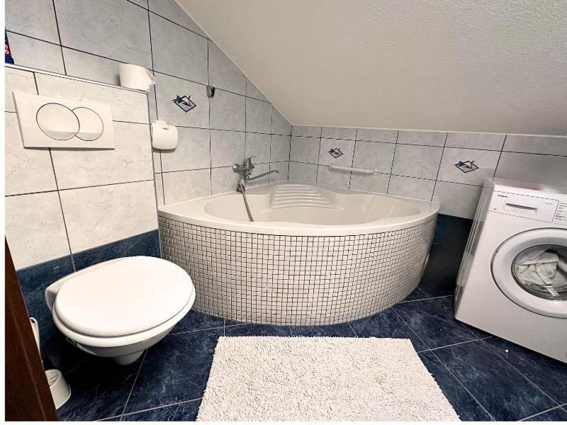 Apartmani Adriana Lakmartin Экстерьер фото