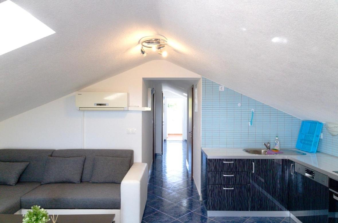 Apartmani Adriana Lakmartin Экстерьер фото